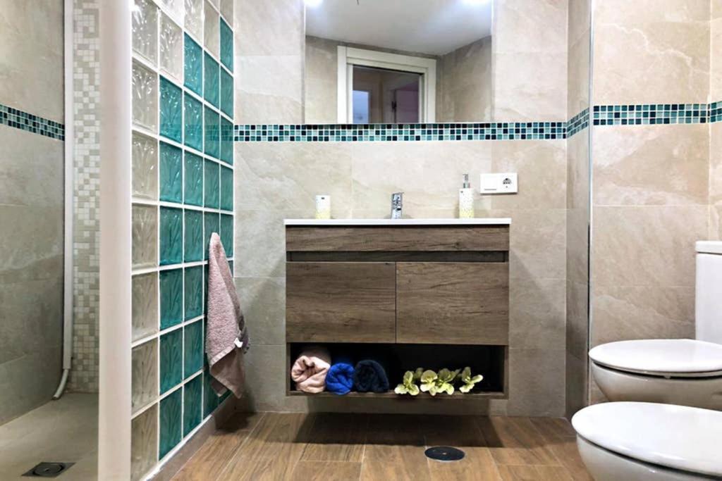 Coqueto Apartamento En Puerto Marina Con Piscina Benalmadena Ngoại thất bức ảnh