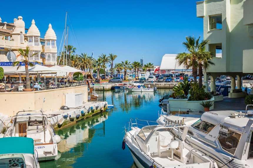 Coqueto Apartamento En Puerto Marina Con Piscina Benalmadena Ngoại thất bức ảnh