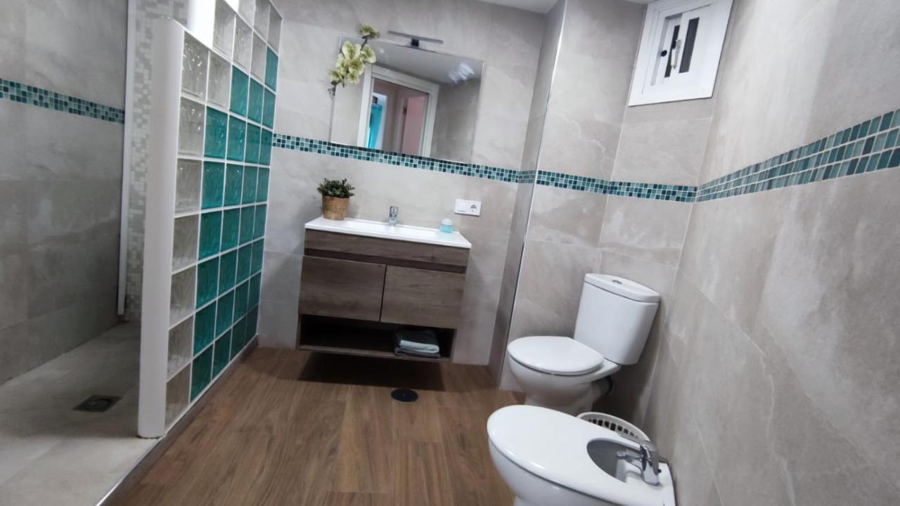 Coqueto Apartamento En Puerto Marina Con Piscina Benalmadena Ngoại thất bức ảnh